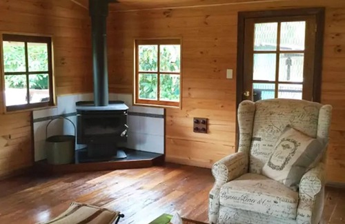 Torbay Ski Chalet | WREN COTTAGE Beaumaris Escape Torbay