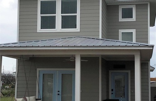 Port St. Joe House | Wren cottage is an adorable, cozy beach cottage, steps from the beach!