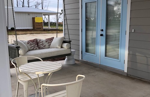 Port St. Joe House | Wren cottage is an adorable, cozy beach cottage, steps from the beach!