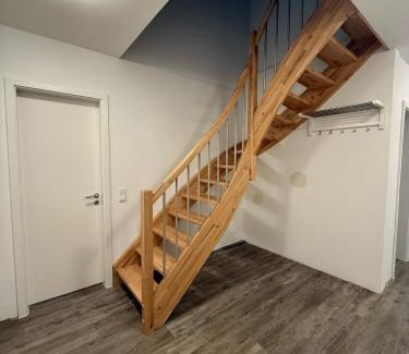 Taucha Apartment | Wunderschöne Maisonette Ferienwohnung in Leipzig Taucha 2 u 3 OG Links