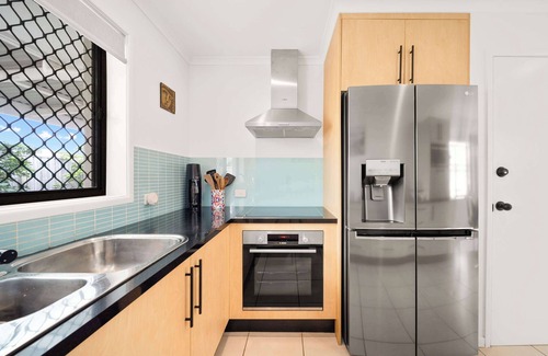 Wurtulla House | Wurtulla Seabreeze Sanctuary - Natural Pool & Pet Friendly