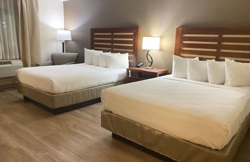 East Paris Hotel | Wyndham Garden Grand Rapids Airport