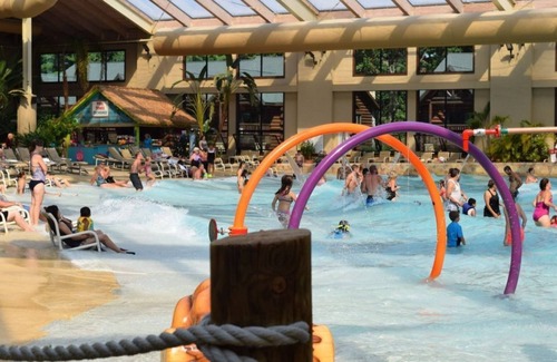 Wisconsin Dells Apartment | Wyndham Glacier Canyon - 3 BR - Wisconsin Dells, includes 10 Water park Passes