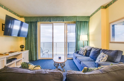 Daytona Beach Resort | 🌴Wyndham Ocean Walk Resort✨ Experience Paradise in a 2BR Villa - Sleeps 8!