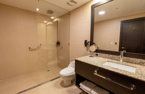 Tababela Hotel | Wyndham Quito Airport