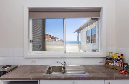 Port Fairy Apartment | Wytonia Cabana - Quiet Secluded Property Just Meters From The Beach
