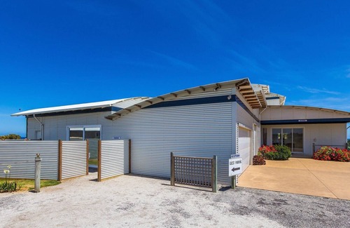 Port Fairy Apartment | Wytonia Cabana - Quiet Secluded Property Just Meters From The Beach