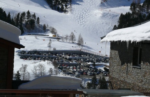 El Tarter Apartment | Xalet Saüc. Family size apartment, large sunterrace, mountain viewsGrandvalira