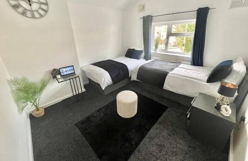 Watford Apartment | xcusive properties ltd