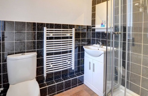 Llangeler House | Y Bwthyn in Carmarthen