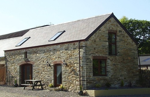 Whitland Cottage | Y-Cartws Offers the Ideal Base whilst you spend your time Exploring West Wales.