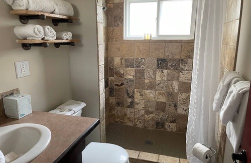 Dead Man's Flats Condo | Yam 14 - 1 Bedroom with Queen