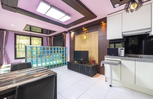 Hongcheon House | Yangpyeong Flower Caravan Pension