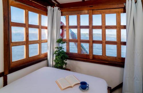 Jericoacoara Boat Rental | Yara Floating Villa