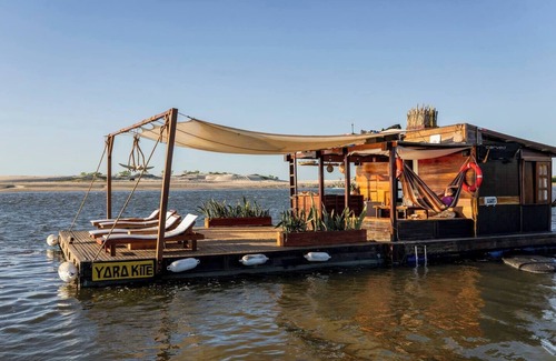 Guriu Village Boat Rental | Yara Floating Villa Floating Inn