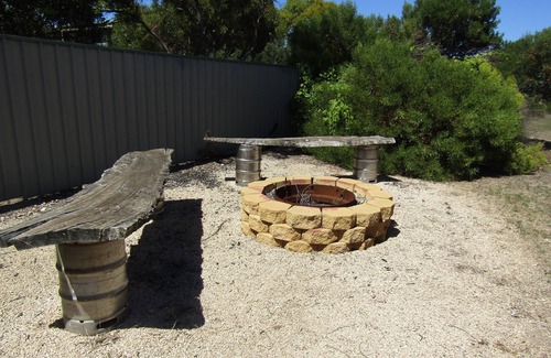 Dalrymple House | Yaringa - Close to beach, Off Peak Special!