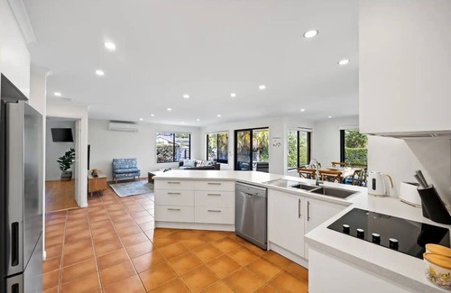 Yaroomba House | Yaroomba Home Close to Beach, Rainforest and Golf