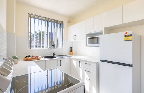 Nelson Bay Apartment | Yarramundi, 4,47 Magnus Street - air conditioned unit with air con, wi-fi, water views and close to town