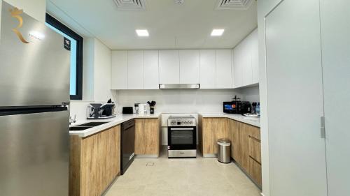 Abu Dhabi Apartment | Yas Island Luxury 4BR Garden View