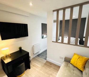 Worcester Apartment | Yastayzzz at Studio 3 Bransford Road