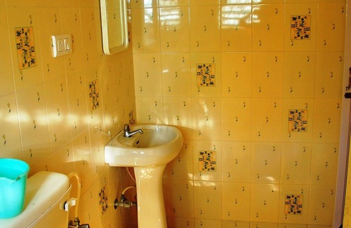 Vagator Hotel | Yellow House