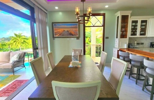 Castries Villa | Yellow Sands* 1 K-Bed & Qn-Sofa Bed +2nd Rm Optionn