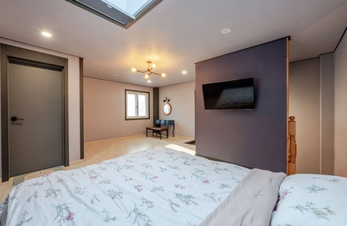 Pohang House | Yeonorang Park Pool Villa in Pohang