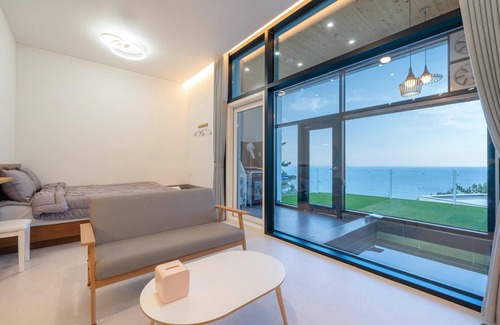 Dolsan-eup House | Yeosu Seuteimeong