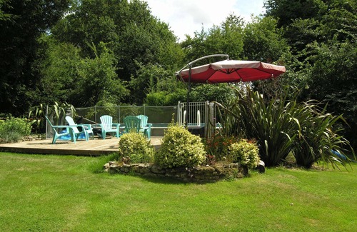 Guern Cottage | Yew, Les Verts Paturages