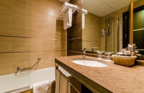 Peligros Hotel | YIT Conquista de Granada