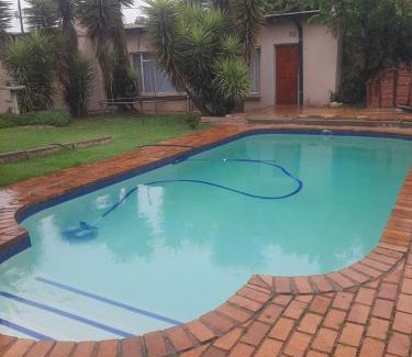 Germiston House | Yolkel guesthouse