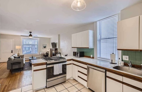 Congress Park Apartment | York by Modern Midstay/3 Blocks to Cheesman #SY1