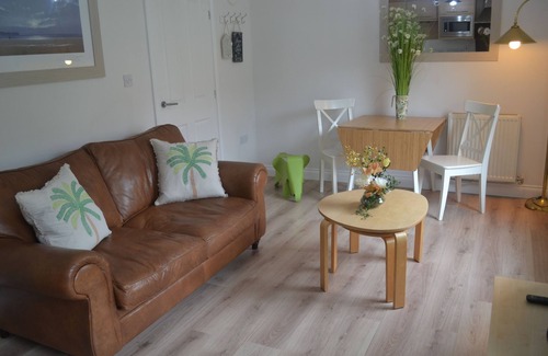 Filey Apartment | Yorkshire Coast Retreat The Bay near the North York Moors & Coast Pool Dogs WIFI