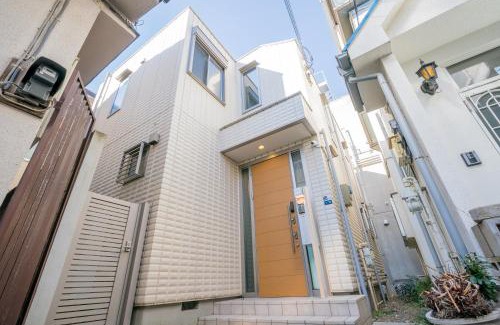 Shinjuku Apartment | Yotsuya 110