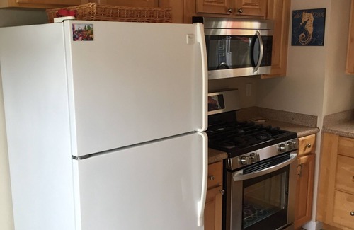 Capitola House | You are in the Heart of the Capitola Village! 16-092