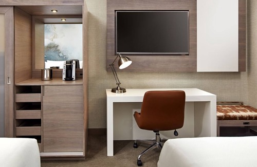 Anaheim Resort Resort | Your Authentic Adventure Awaits! 4 Modern Units, Onsite Dining, Outdoor Pool!