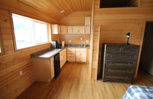 Elfin Cove Cabin | Your Cabin on the Boardwalk