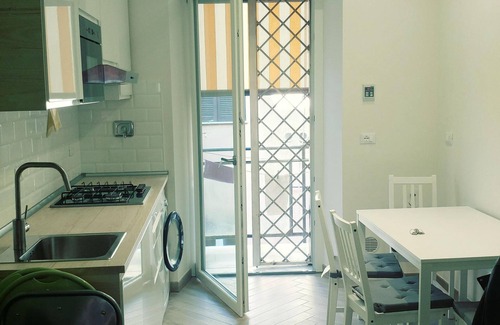 Rione XVIII Castro Pretorio Apartment | Your Colorful home in Rome at 5 minutes from Colosseum, 80 sqm 2 bedrooms