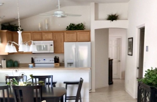 The Villages Villa | Your Dream Oasis Awaits-Rent this Charming 3 Bedroom Courtyard Villa