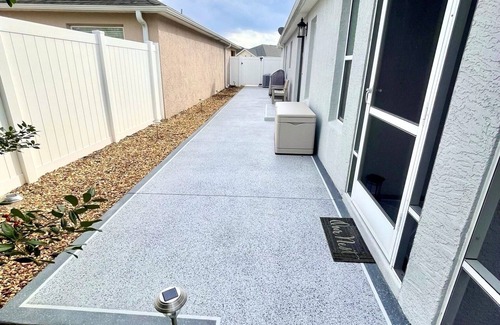 The Villages Villa | Your Dream Oasis Awaits-Rent this Charming 3 Bedroom Courtyard Villa