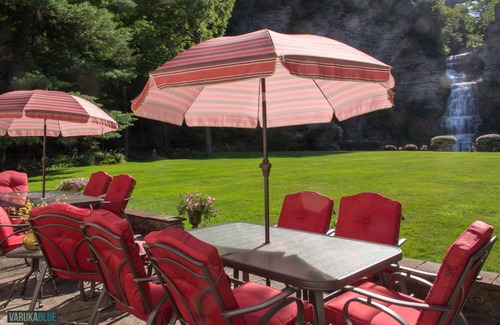 Valois House | Your exclusive retreat from reality. Your own private sanctuary.