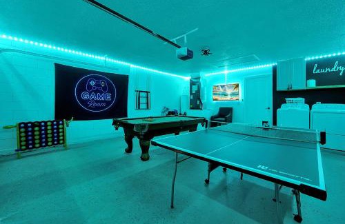 Florida Pines House | Your Family Fun Villa w Pool, Game room, all you need, close to Disney & more