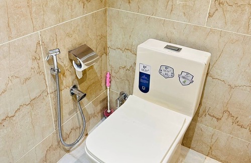 New Delhi Hotel | Your Family's Home Away from Home in Rajouri Garden: Couples Welcome!"