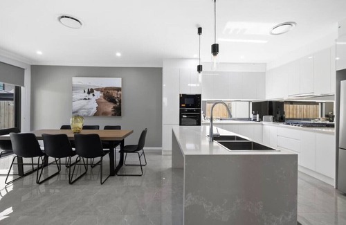Marsden Park House | Your Home Away from Home: 4BR Escape