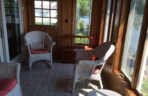 Chaumont Cottage | Your Home Away From Home On Pt Salubrious