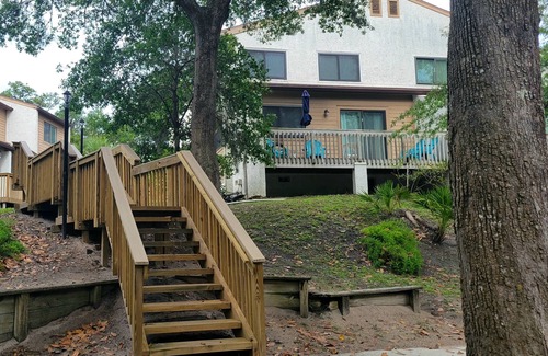 Fernandina Beach House | Your home away from home! A few minutes walk to the beach w/pool & tennis