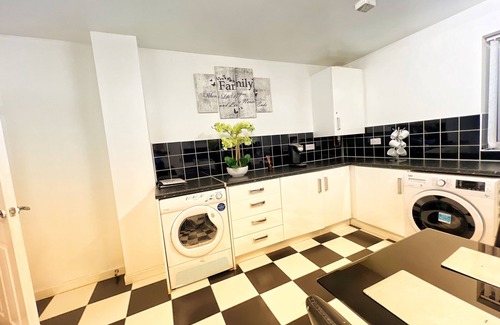 Birmingham House | Your home when you stay in Birmingham