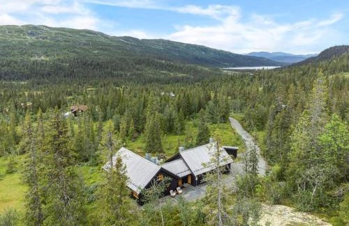 Nordre Land Ski Chalet | Your Ideal Getaway Awaits in This Charming Cabin Retreat