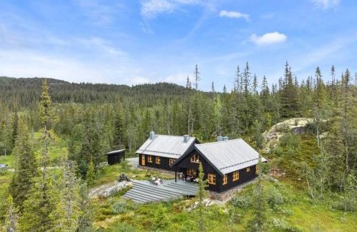 Nordre Land Ski Chalet | Your Ideal Getaway Awaits in This Charming Cabin Retreat