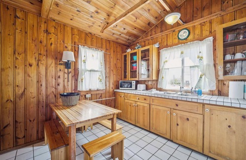 Greenbush Apartment | Your Lake Huron Escape! Cozy 2BR Cottage in Greenbush